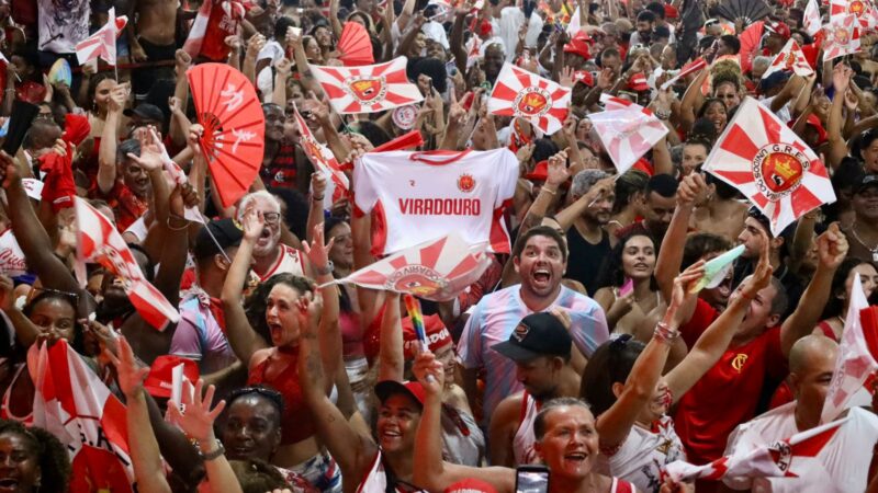 Prefeito Rodrigo Neves vibra com título da Viradouro e diz que enredo sobre Mestre Ciça é homenagem à cultura popular brasileira