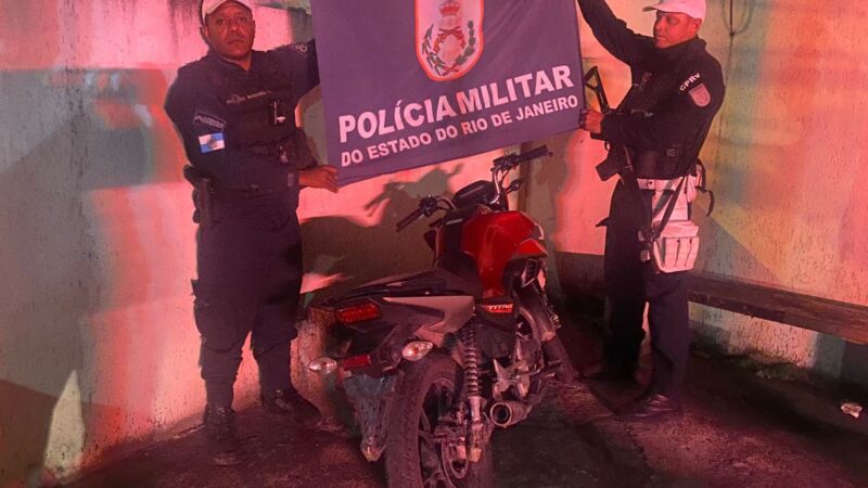 Adolescente é preso em flagrante após manobras perigosas e moto com sinais adulterados em São Gonçalo