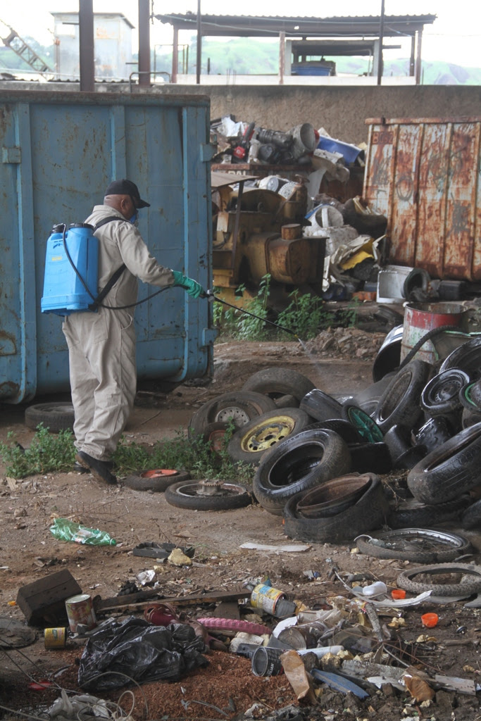 Vigilância Ambiental reforça ações em ferros-velhos, cemitérios e depósitos no combate ao Aedes aegypti