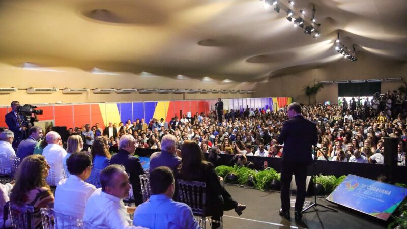 Lula e Rodrigo Neves abrem Caravana Federativa em Niterói e destacam parceria entre municípios e Governo Federal