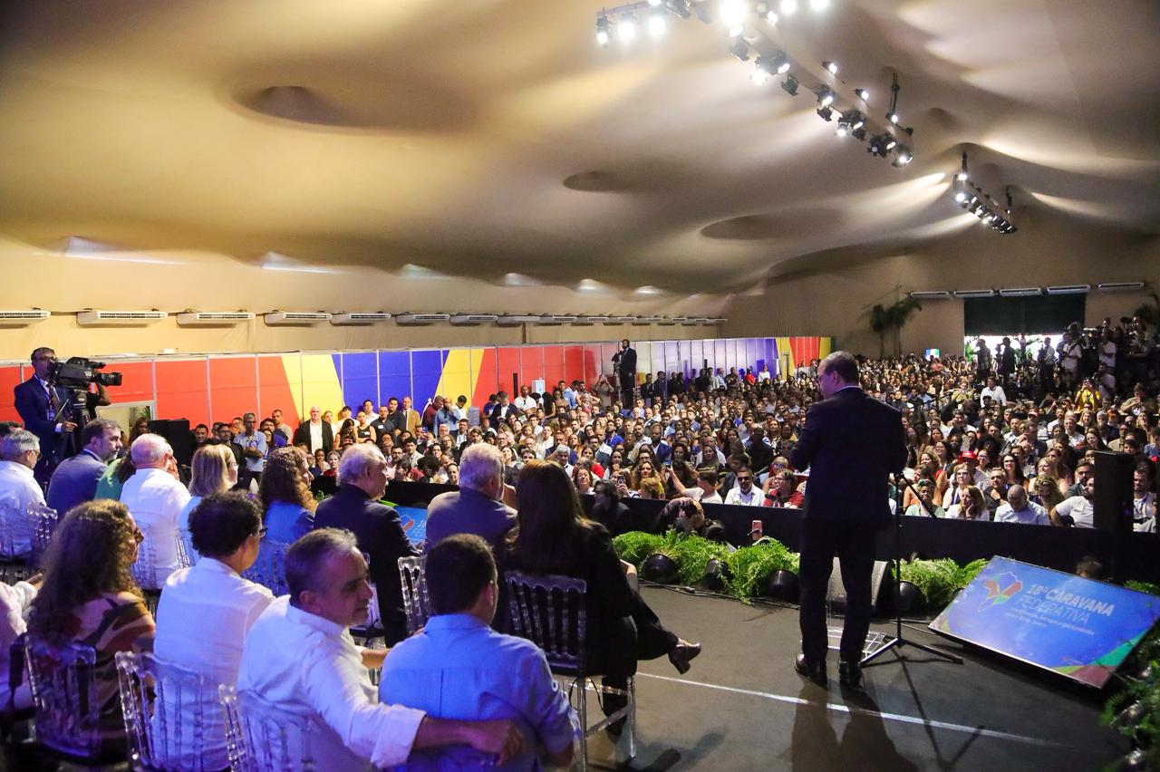 Lula e Rodrigo Neves abrem Caravana Federativa em Niterói e destacam parceria entre municípios e Governo Federal