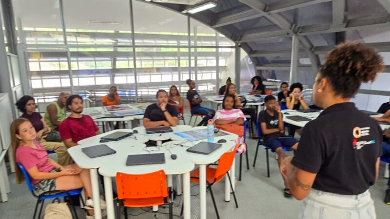 Niterói lança projeto para capacitar mulheres e jovens em empreendedorismo, tecnologia e games no Complexo do Viradouro 