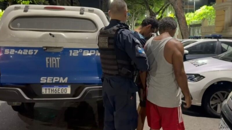 Policiais Militares do 12º BPM prende dois suspeitos de furtos a residências em Itaipuaçu, após onda de assaltos assustar moradores