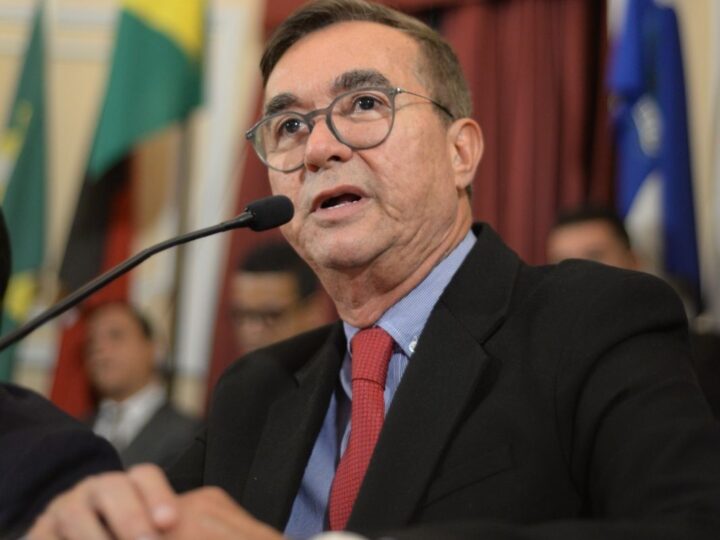 Câmara de Niterói homenageia Bagueira com título de Benemérito