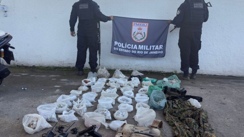 Guerra ao Tráfico: 7º BPM Prende cinco e aprende arma em grande operação na comunidade da Alma