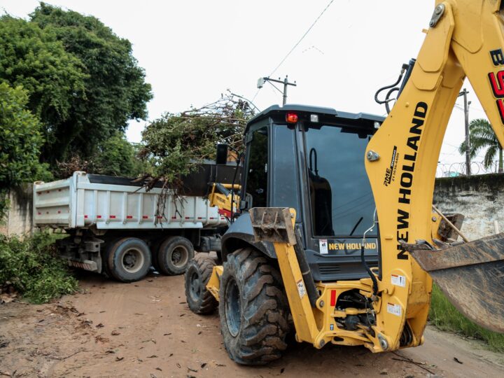 Conserlimpi intensifica retirada de entulho em Outeiro das Pedras e reforça compromisso com a limpeza urbana