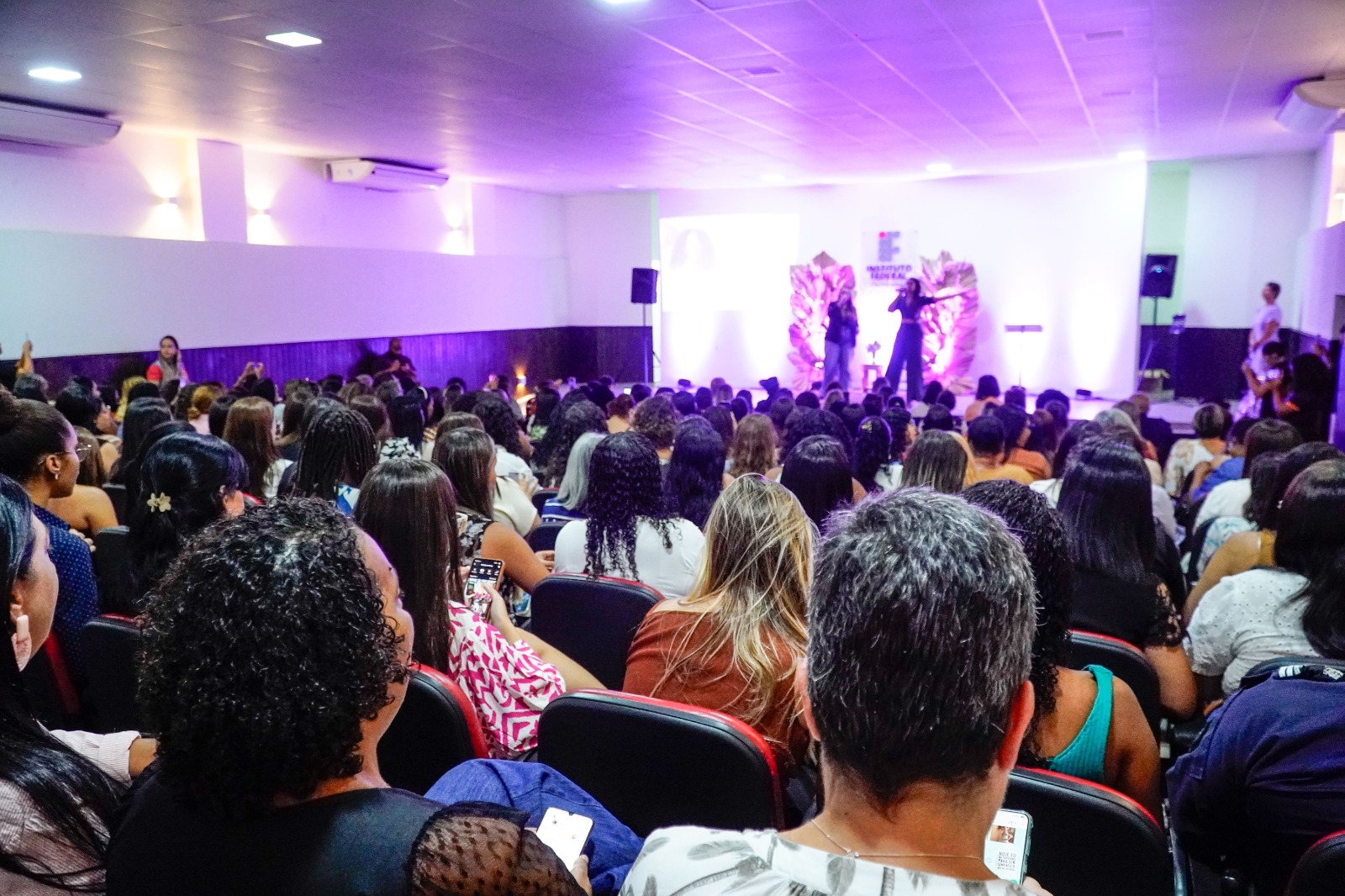 Encontro reúne servidoras e celebra a força das mulheres na administração municipal de Itaboraí
