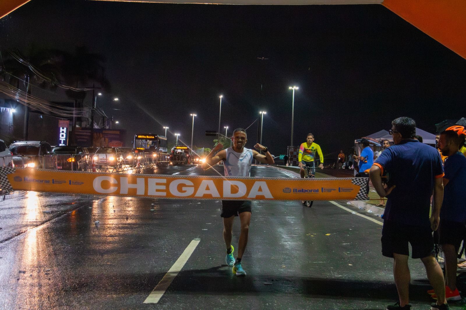 Ita Night Run reúne mais de 8 mil atletas na primeira corrida noturna de Itaboraí