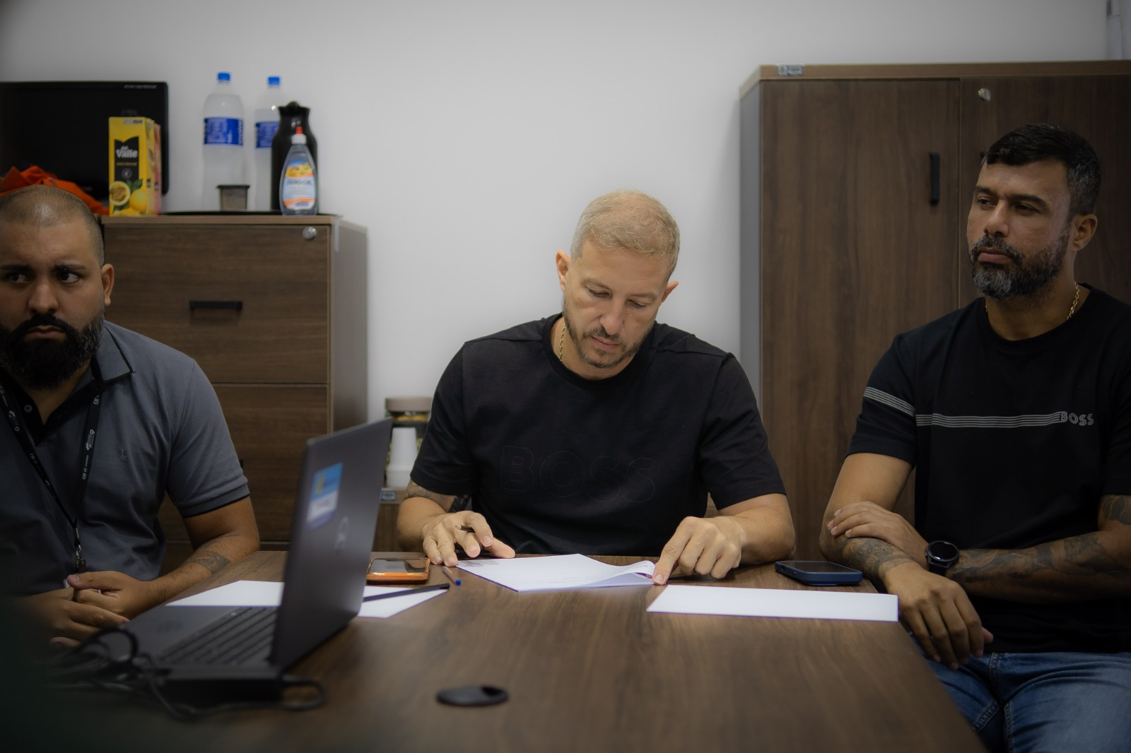 Prefeito de Itaboraí se reúne com secretários e Governo do Estado para alinhar andamento das obras na Avenida 22 de Maio