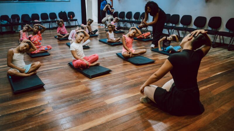 Projeto “Arte na Ponta – Ballet para Todos” inicia aulas gratuitas para crianças e adolescentes em Itaboraí