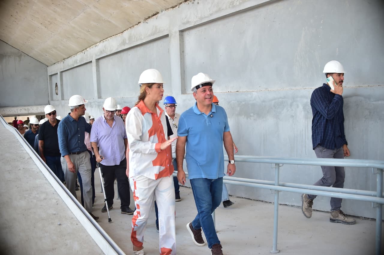 Prefeito Rodrigo Neves vistoria obras do Distrito de Inovação e da Arena Niterói