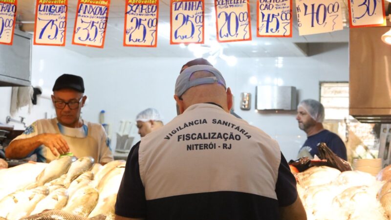 Vigilância Sanitária de Niterói realiza fiscalização no Mercado São Pedro
