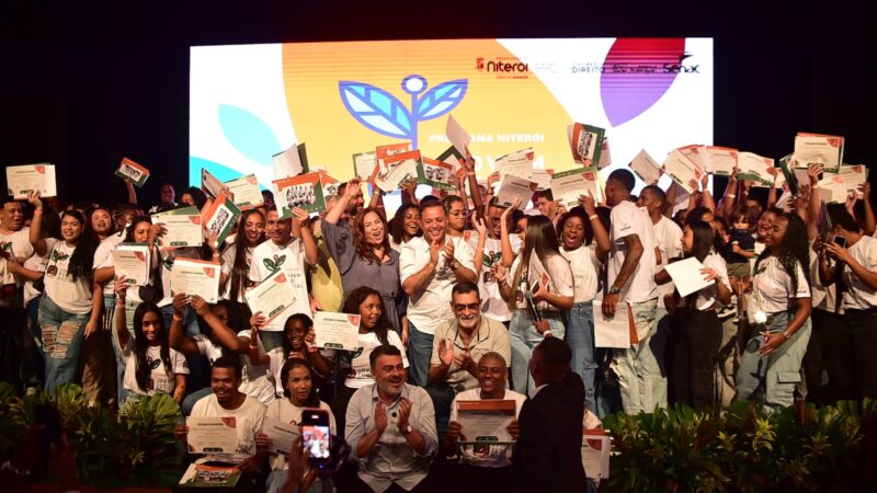 Formatura do Niterói Jovem EcoSocial celebra histórias de transformação e novos caminhos para a juventude