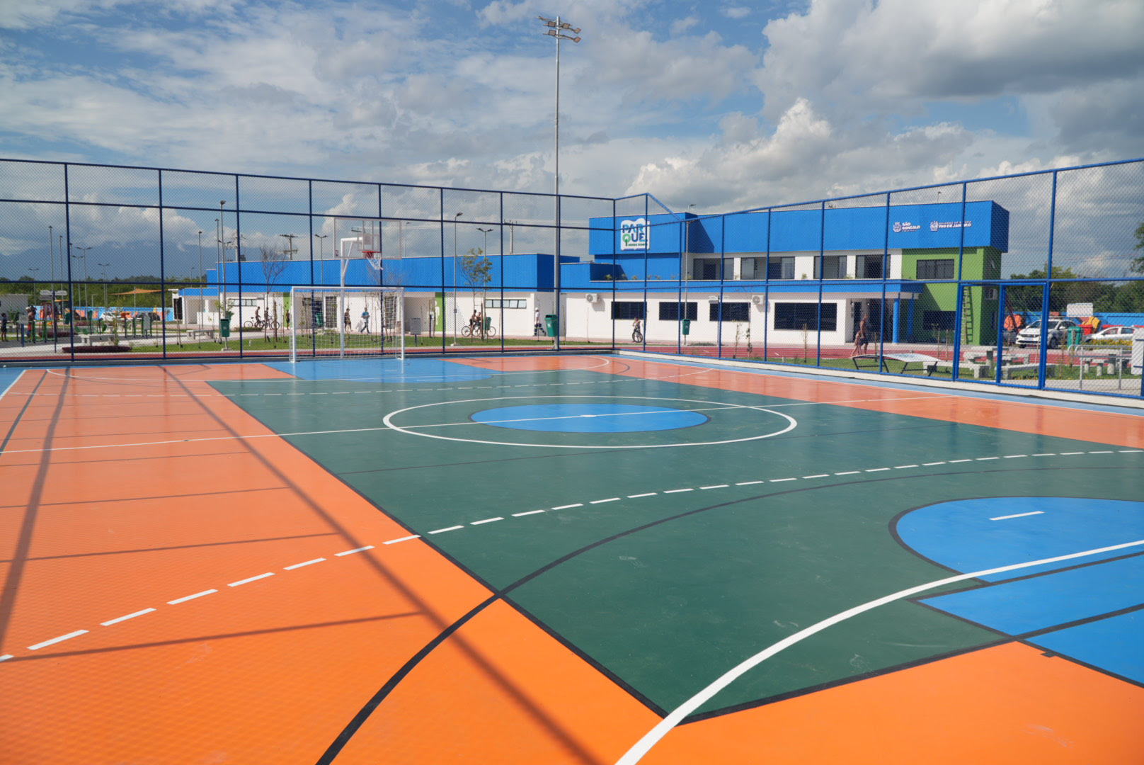 Tênis e badminton podem ser praticados no Parque RJ Nosso Sonho