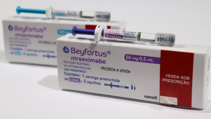 Saúde de São Gonçalo vacina contra bronquiolite e pneumonia