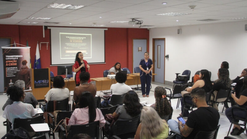 Educadores sociais de São Gonçalo participam de capacitação sobre transtornos mentais