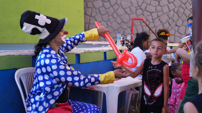 Praça do Zé Garoto tem domingo de recreação com Caravana de Arte e Lazer