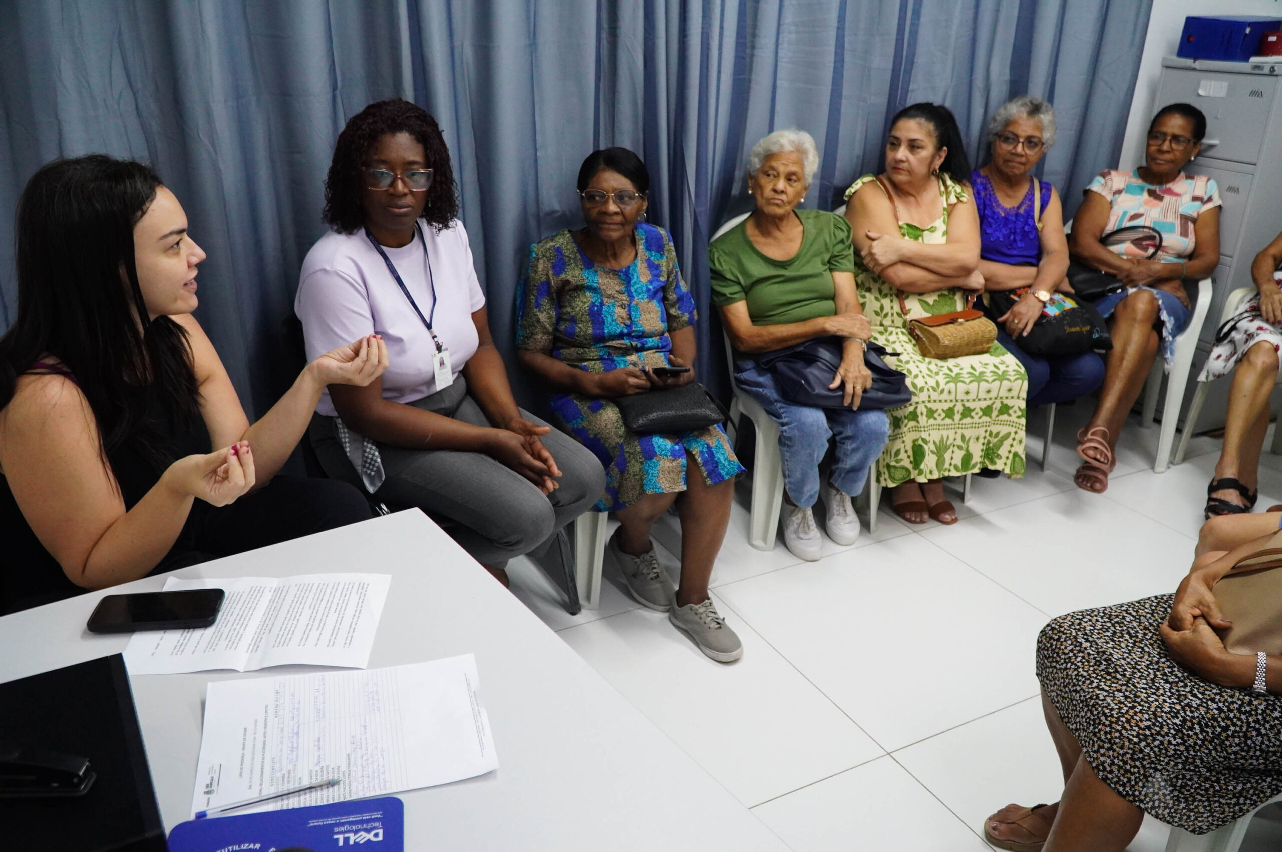 Funasg realiza encontro com idosas em celebração ao mês da mulher