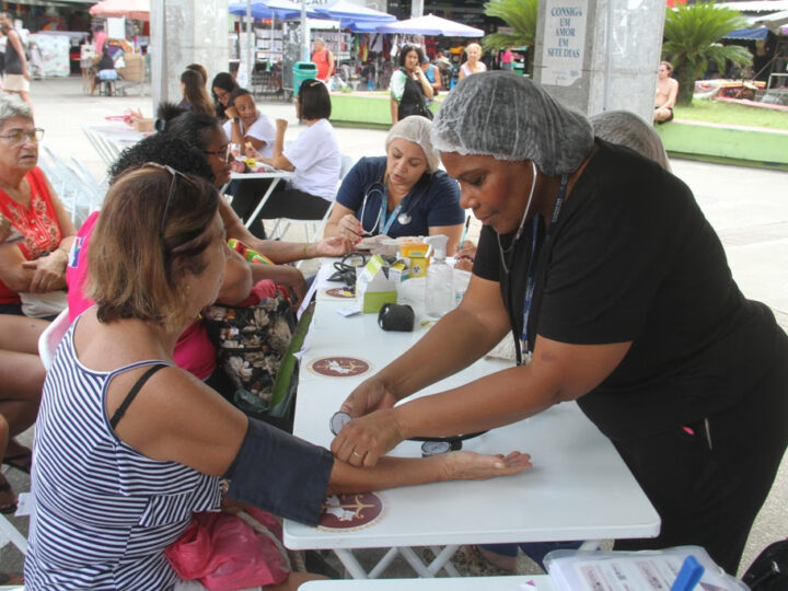 São Gonçalo realiza ação social em prol das mulheres no Centro