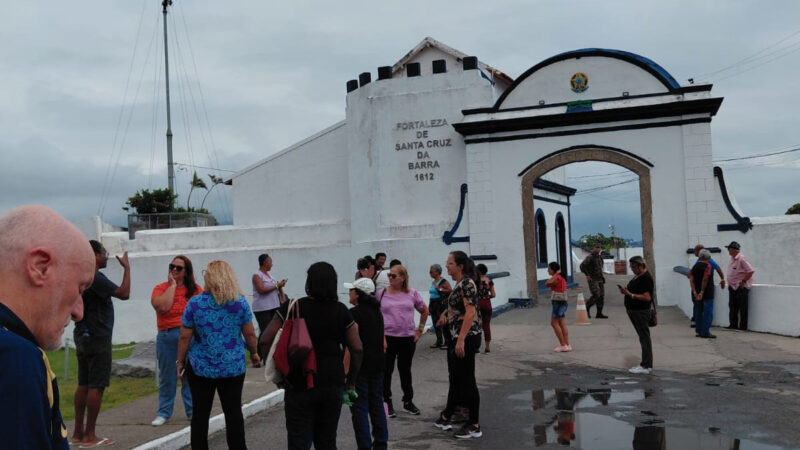 São Gonçalo realiza passeio com idosos à Fortaleza de Santa Cruz