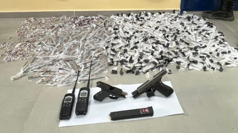 Um baleado e dois presos em operação contra o tráfico no Serrão (Cubango), em Niterói