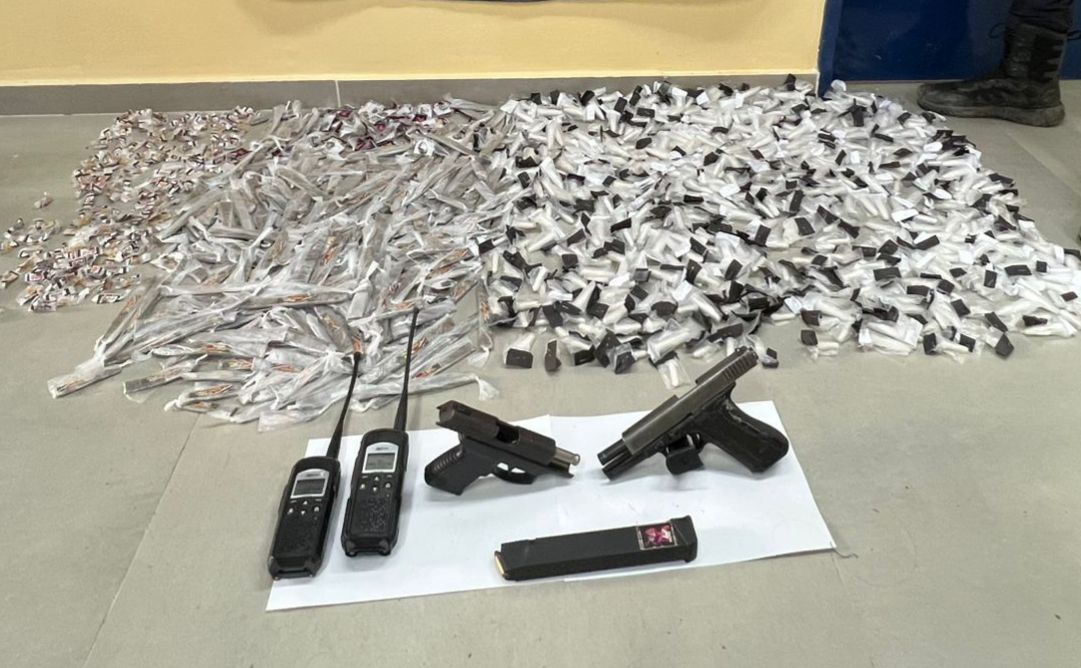 Um baleado e dois presos em operação contra o tráfico no Serrão (Cubango), em Niterói