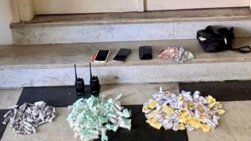 12ºBPM apreende drogas e prende três suspeitos na Ilha da Conceição, em Niterói