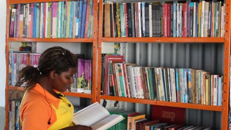 De doações a leitores: CLIN promove circulação de livros na cidade