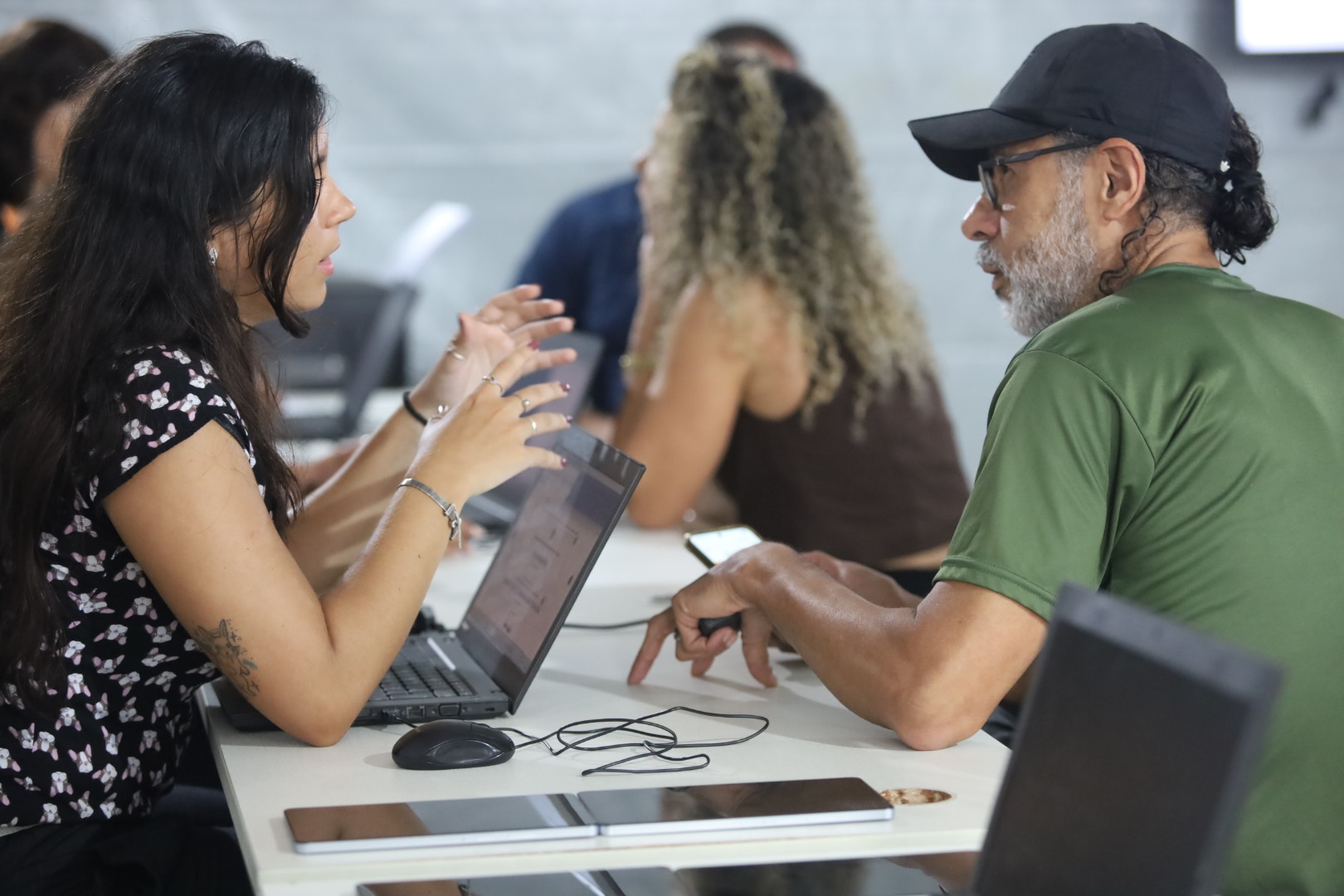 Prefeitura de Niterói leva atendimento gratuito para empreendedores no Horto do Barreto