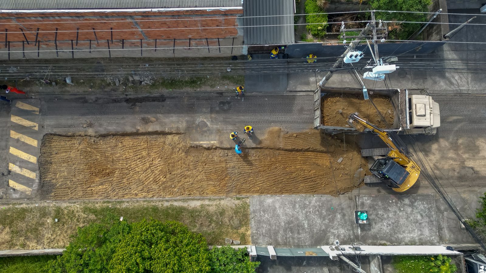 Itaboraí avança com recapeamento asfáltico em diversos bairros por meio do Governo do Estado