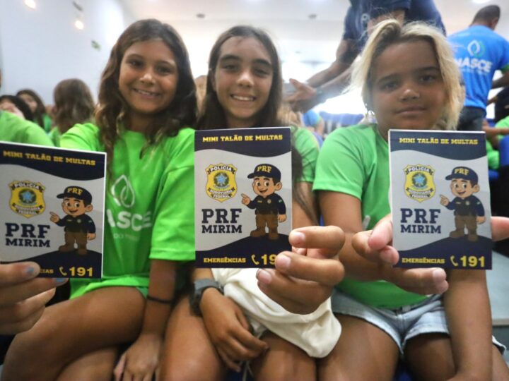 Projeto Pega a Visão leva jovens a vivência com a PRF e amplia horizontes profissionais em Niterói