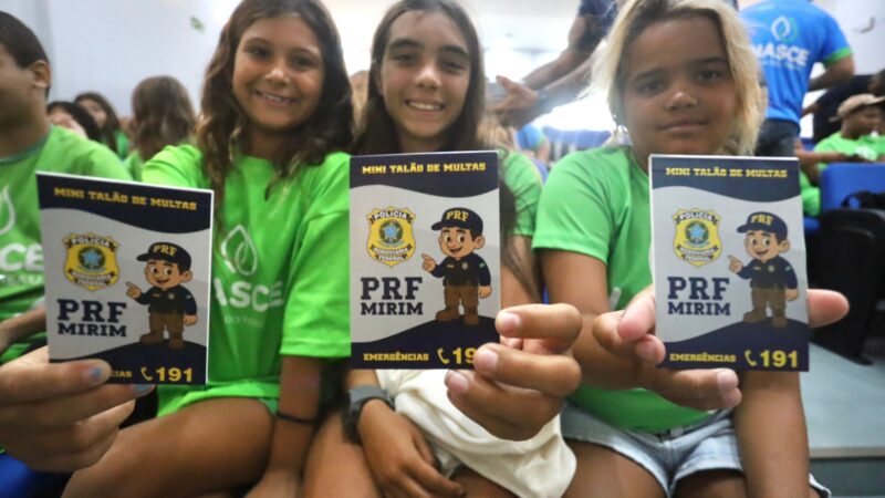 Projeto Pega a Visão leva jovens a vivência com a PRF e amplia horizontes profissionais em Niterói