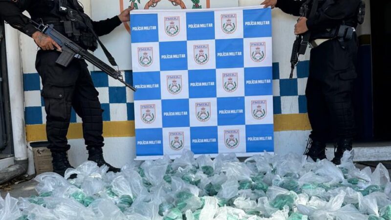 Apreensão gigante na Via Lagos: CPTRAN intercepta carro com mais de 17 mil pinos de cocaína