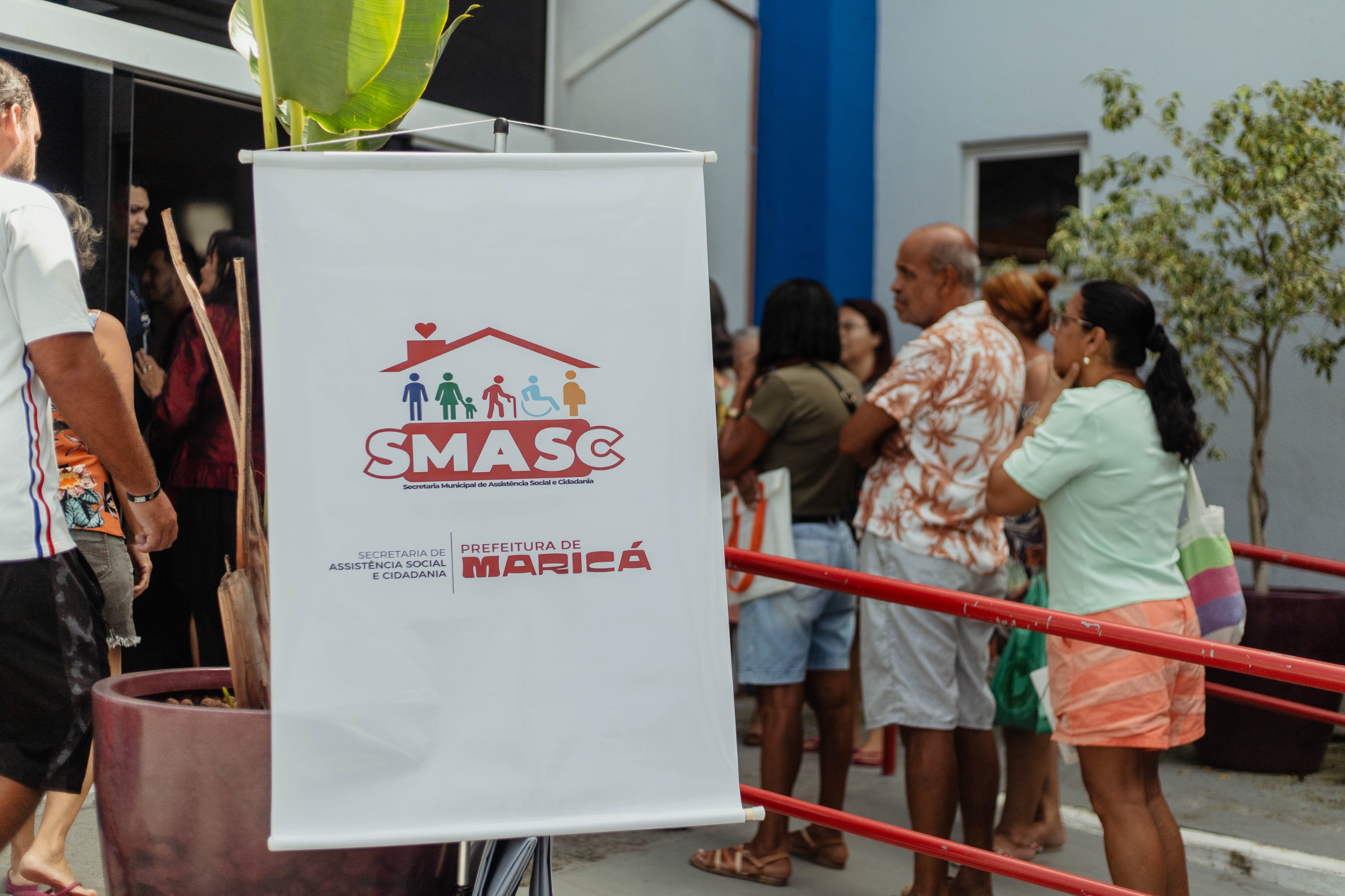 Maricá: Ação em Itaipuaçu facilita emissão de carteiras de identidade para idosos