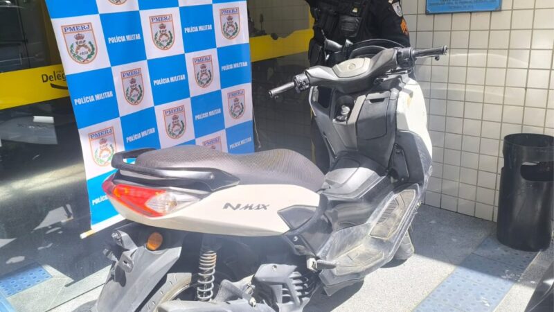 Polícia do 12º BPM recupera moto roubada e prende suspeito por receptação em Niterói
