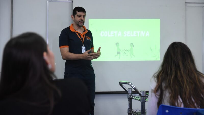 Clin realiza palestra sobre coleta seletiva na Faculdade de Nutrição da UFF