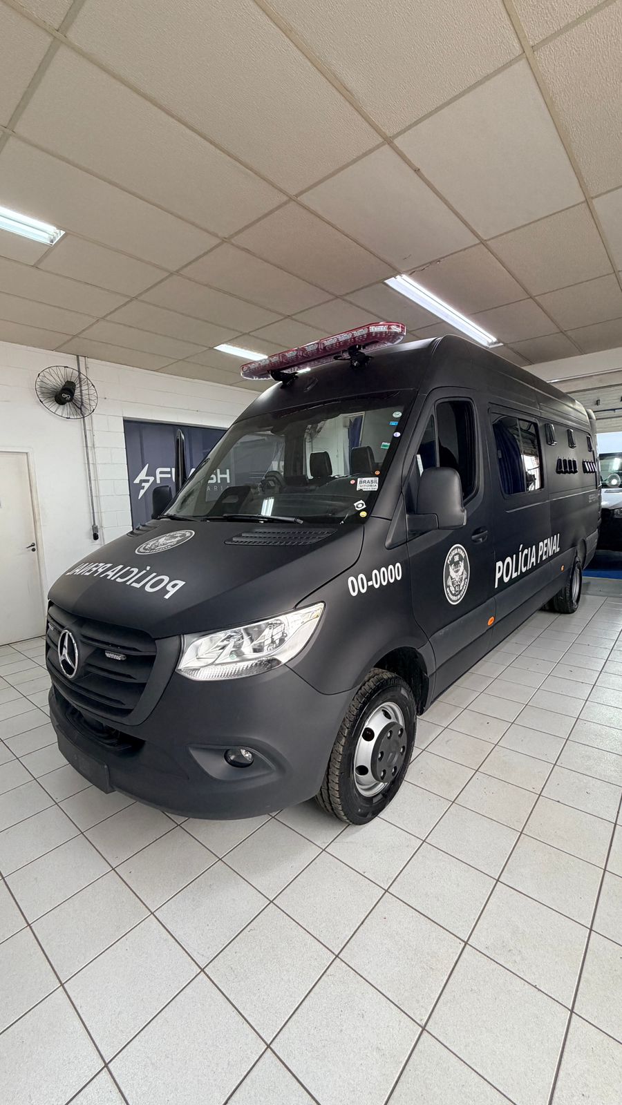 Polícia Penal RJ reforça a frota com mais 39 viaturas para transporte de presos