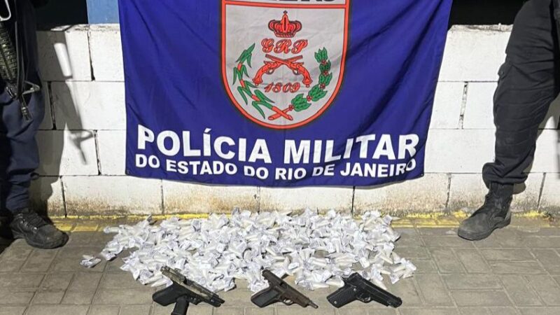 39º BPM prende foragido e detém grupo com armas e drogas em Belford Roxo