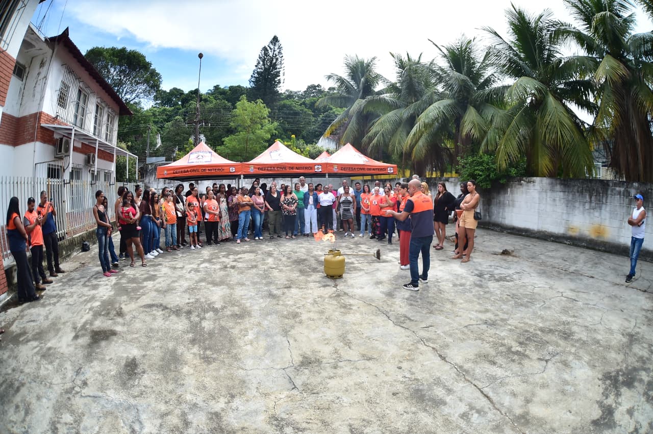 Prefeitura de Niterói inicia capacitação de mulheres para ação em acidentes domésticos e reforça rede de prevenção