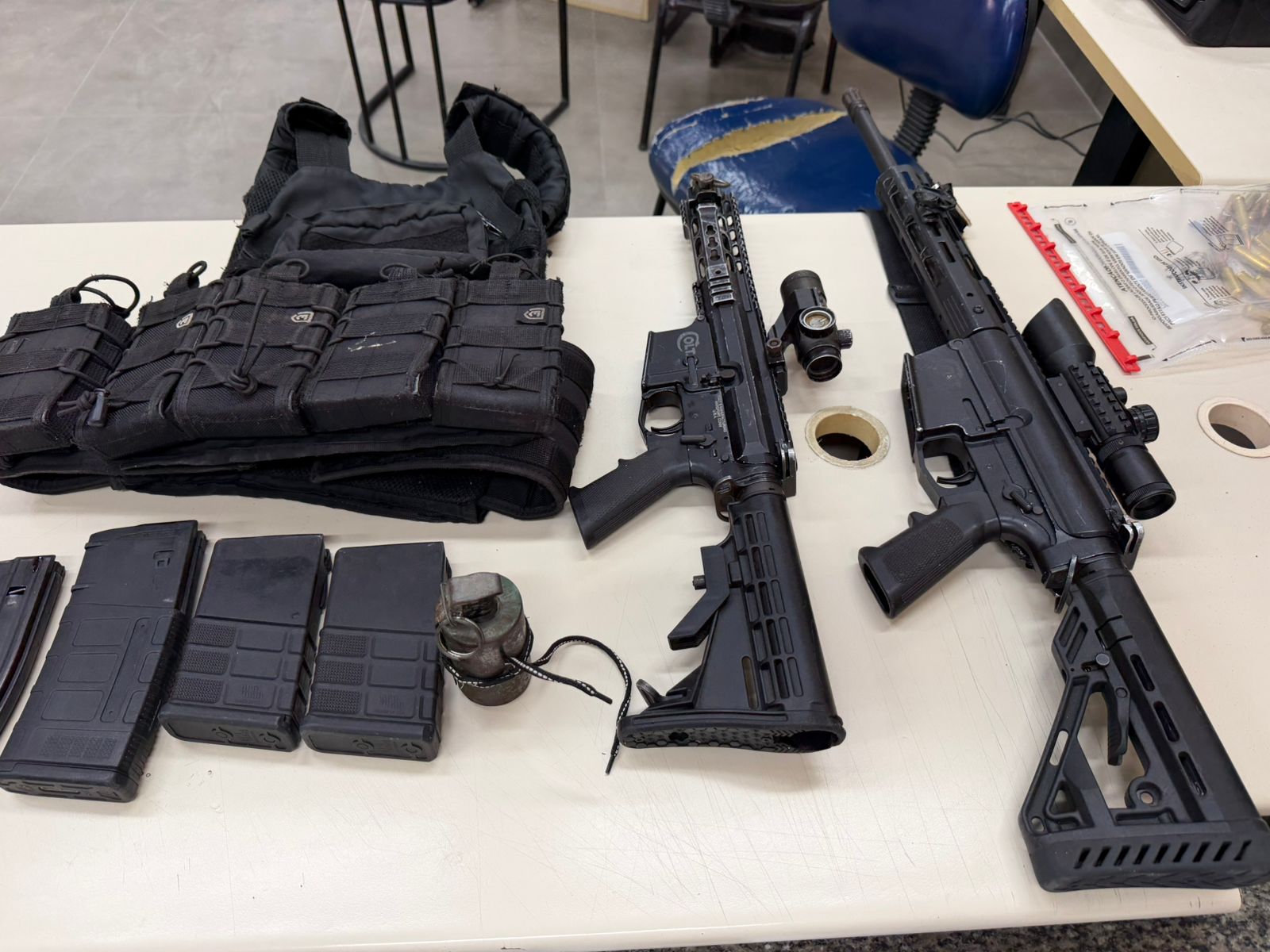 O 12º BPM prendeu principal lideranças do tráfico de drogas na comunidade do Santo Cristo (Fonseca), em Niteroi