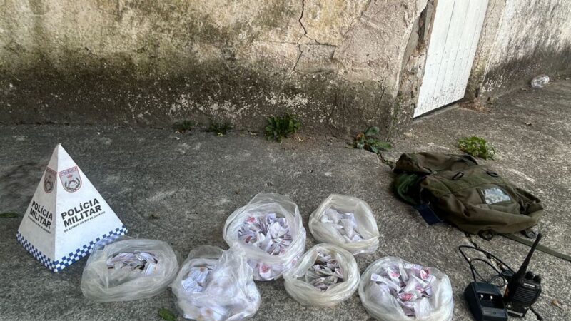 35º BPM apreende drogas e detém suspeito durante ação em Itaboraí