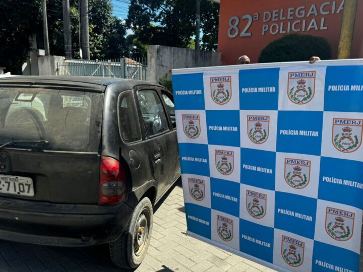 Veículo roubado é recuperado pela PM em Itaipuaçu, em Maricá