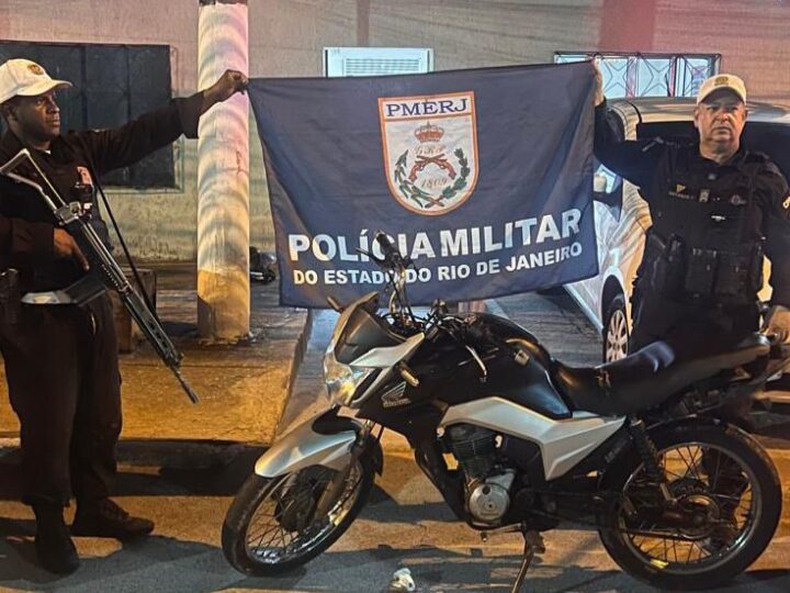 CPTran flagra moto com sinais adulterados durante patrulhamento na RJ-106, em São Gonçalo