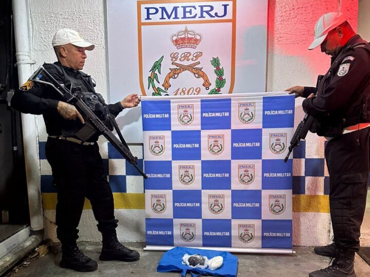 CPTran apreende 2 kg de pasta base de cocaína abandonados às margens da RJ-124, em Rio Bonito