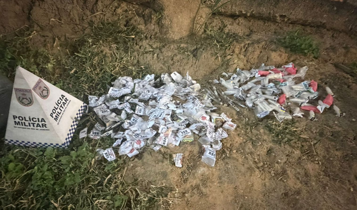 ITABORAÍ: Policiais Militares do 35º BPM apreende drogas e detém três suspeitos durante operação