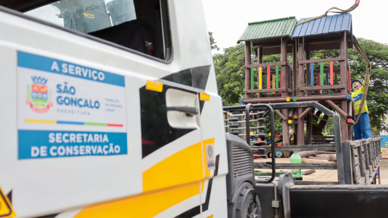 Começam as obras de reforma e modernização na Praça da Trindade