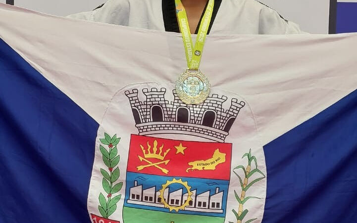 Atleta gonçalense fatura o ouro no Campeonato Estadual de Taekwondo