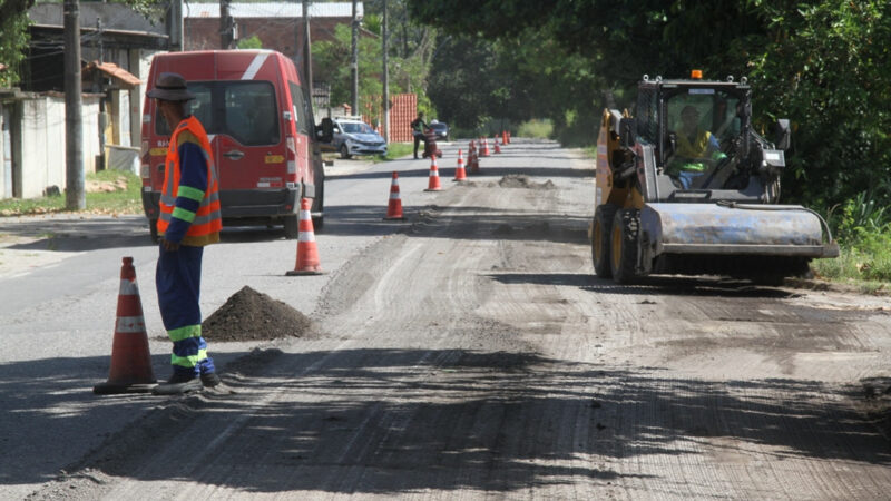 Prefeitura inicia obras de complementação de infraestrutura em estradas vicinais no Largo da Ideia