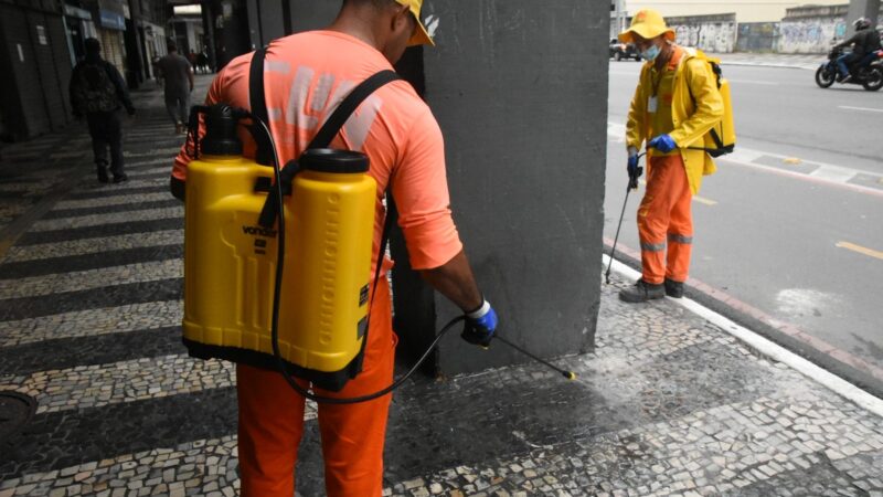 Clin reforça higienização da Avenida Amaral Peixoto com nova tecnologia