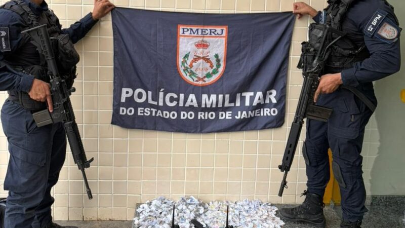 Polícia Militar prende três suspeitos e apreende arma, drogas e rádio comunicador no Fonseca